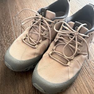On Cloud Dip Sand sneakers